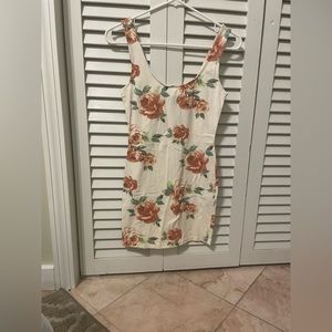Woman’s floral body con dress
